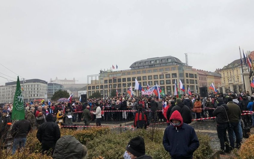 large protest Bratislava december cb